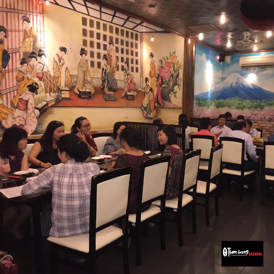 Hình ảnh khách hàng tại Thiên Hương Sushi