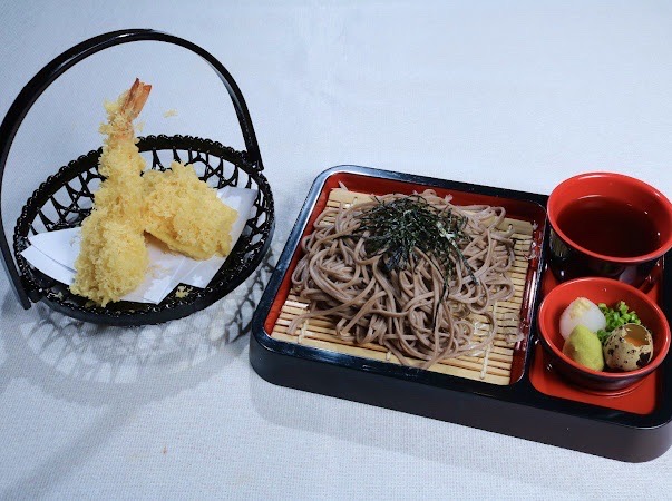 Mì lạnh Soba với tôm chiên giòn/ DEEP FRIED SHRIMP WITH SOBA/ 天ぷらざるそば