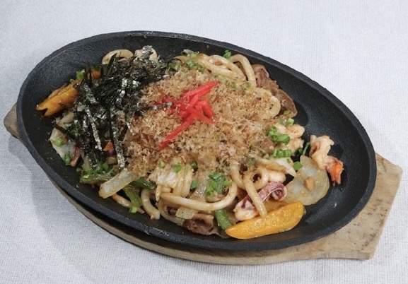 Mì Udon xào hải sản/FRIED UDON NOODLES WITH SEAFOOD/焼うどん