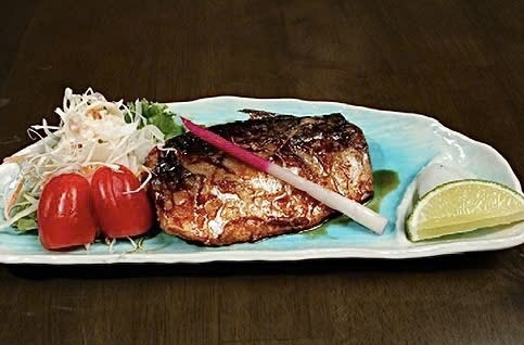 Cá Saba nướng muối hoặc sốt Teriyaki/GRILLED MACKEREL WITH SALT/TERIYAKI SAUCE/さば塩焼き/照り焼き 